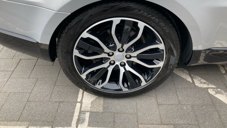 Land Rover Range Rover Sport 3.0 D300 HSE Silver 5dr Auto Diesel Estate